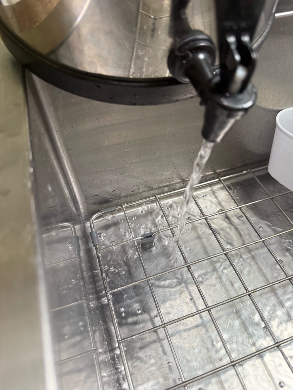 Berkey Stainless Steel Water Filter Dispenser - Silver - Picture 5 of 7